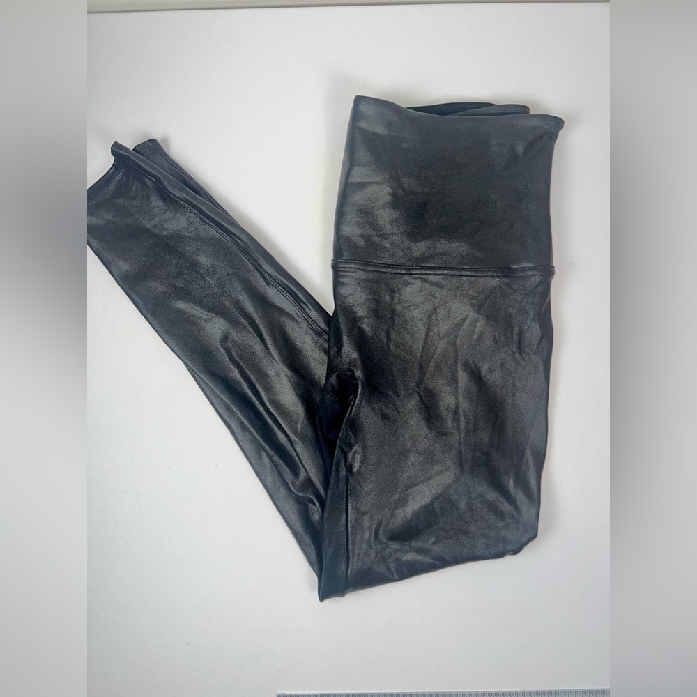 Spanx Faux Leather Plus Size 1X Black - Picture 2 of 9